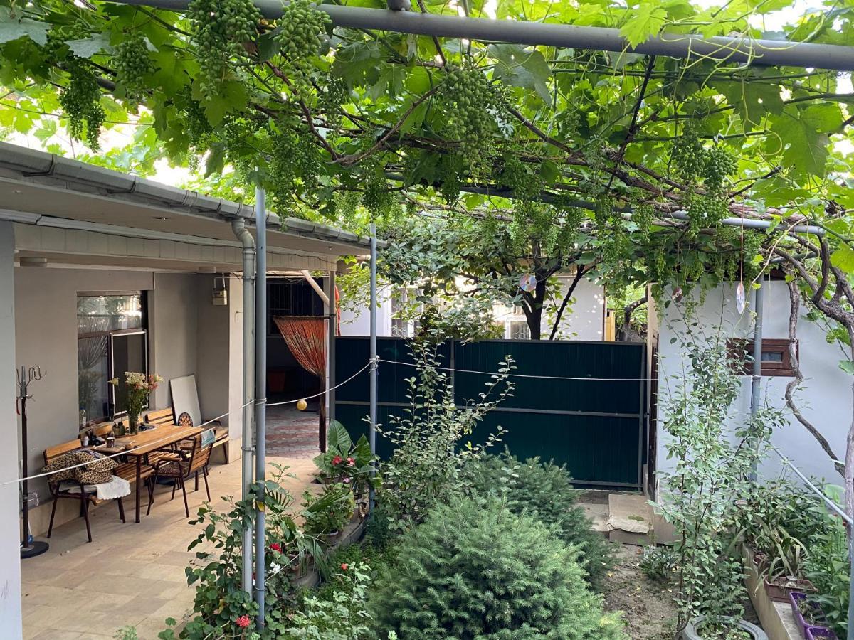 Guest House Vip Osh Εξωτερικό φωτογραφία