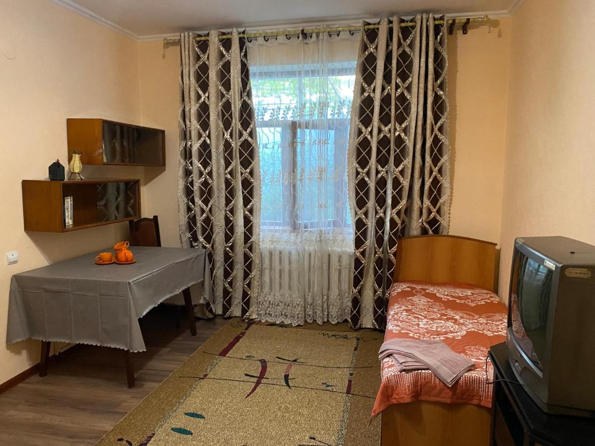 Guest House Vip Osh Εξωτερικό φωτογραφία