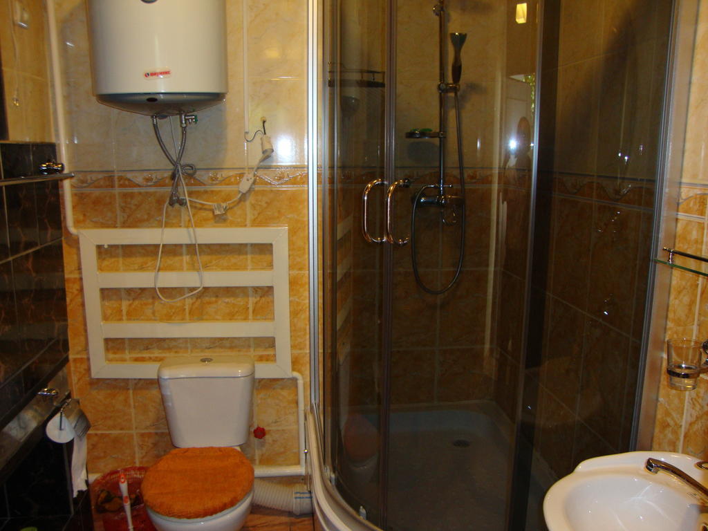 Guest House Vip Osh Εξωτερικό φωτογραφία
